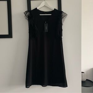 NWT VERO MODA Black Cap-Sleeve V-Neck Dress Size M